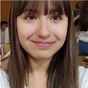 ¡Hola! Soy estudiante de Biología y estoy encantada de dar clase. Tengo experiencia con niños porque he sido entrenadora